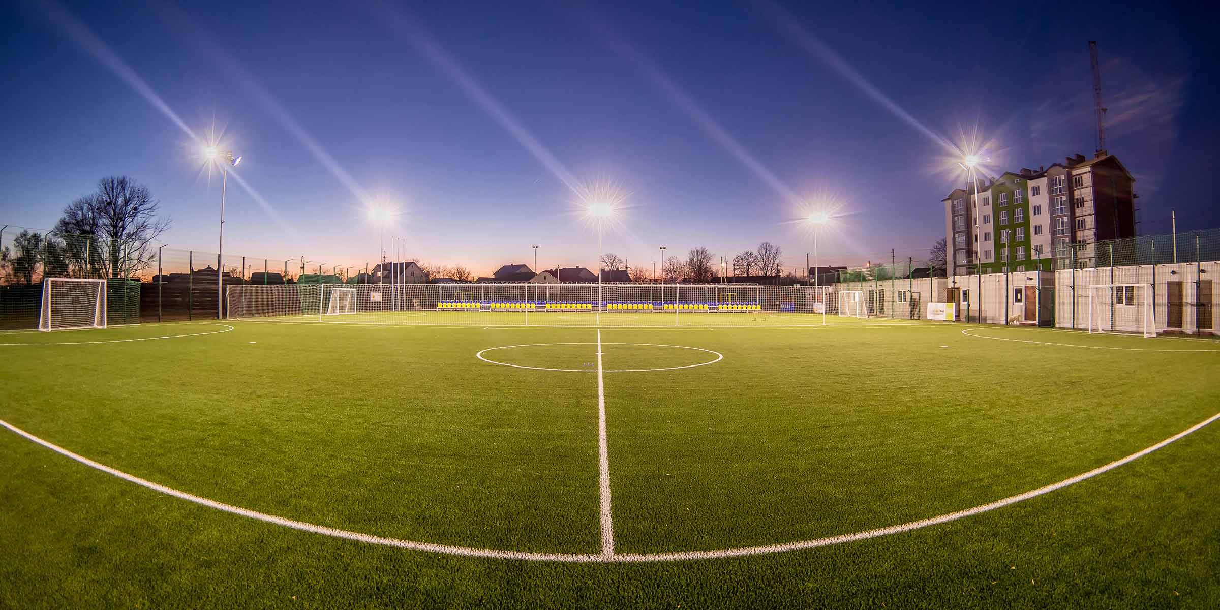 lichtanlagen led flutlicht lichtplanung fussballplatz
